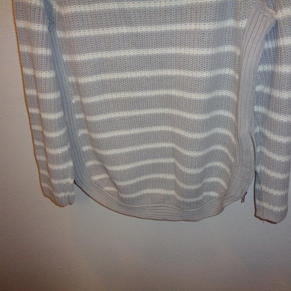 CROFT & Barrow Sweater Size Medium - Picture 8 of 9